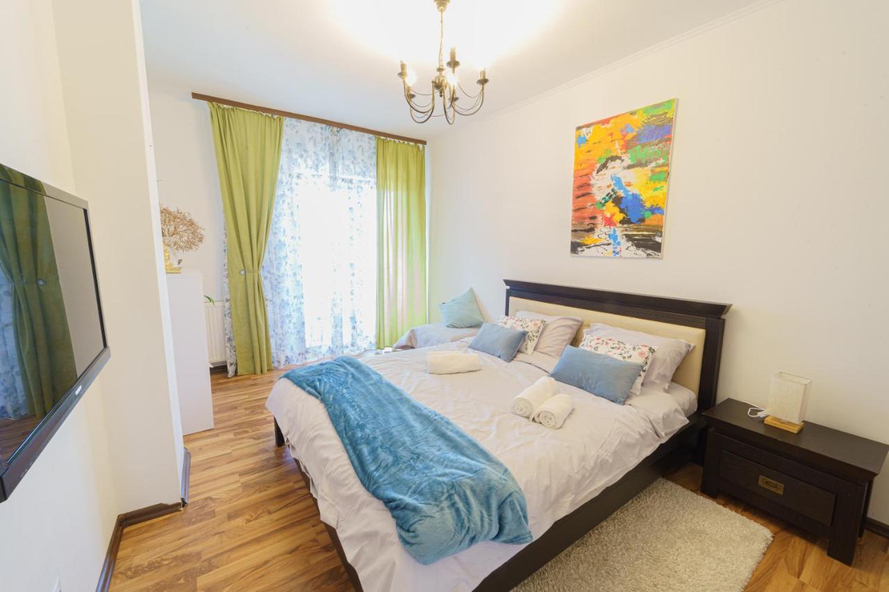 5* Mansion In City Center Cluj-Napoca Exterior photo