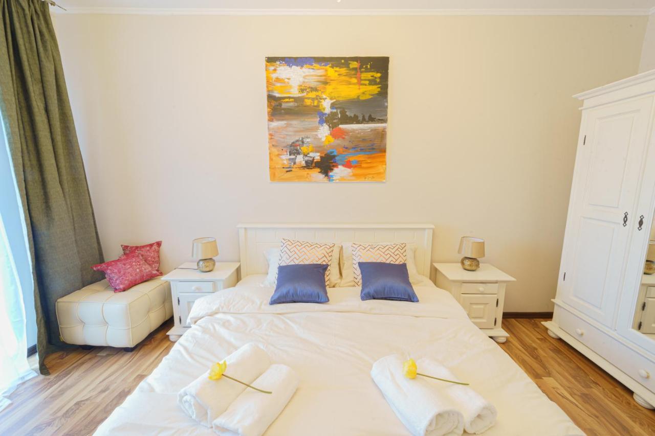 5* Mansion In City Center Cluj-Napoca Exterior photo